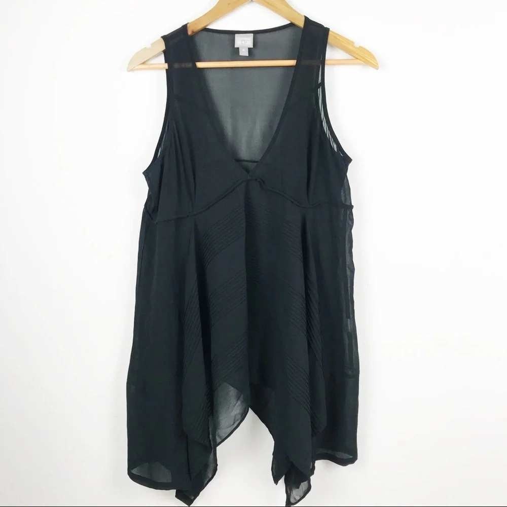 Converse One Star Black Chiffon Handkerchief Hem Pintuck V-Neck Tank Top Medium